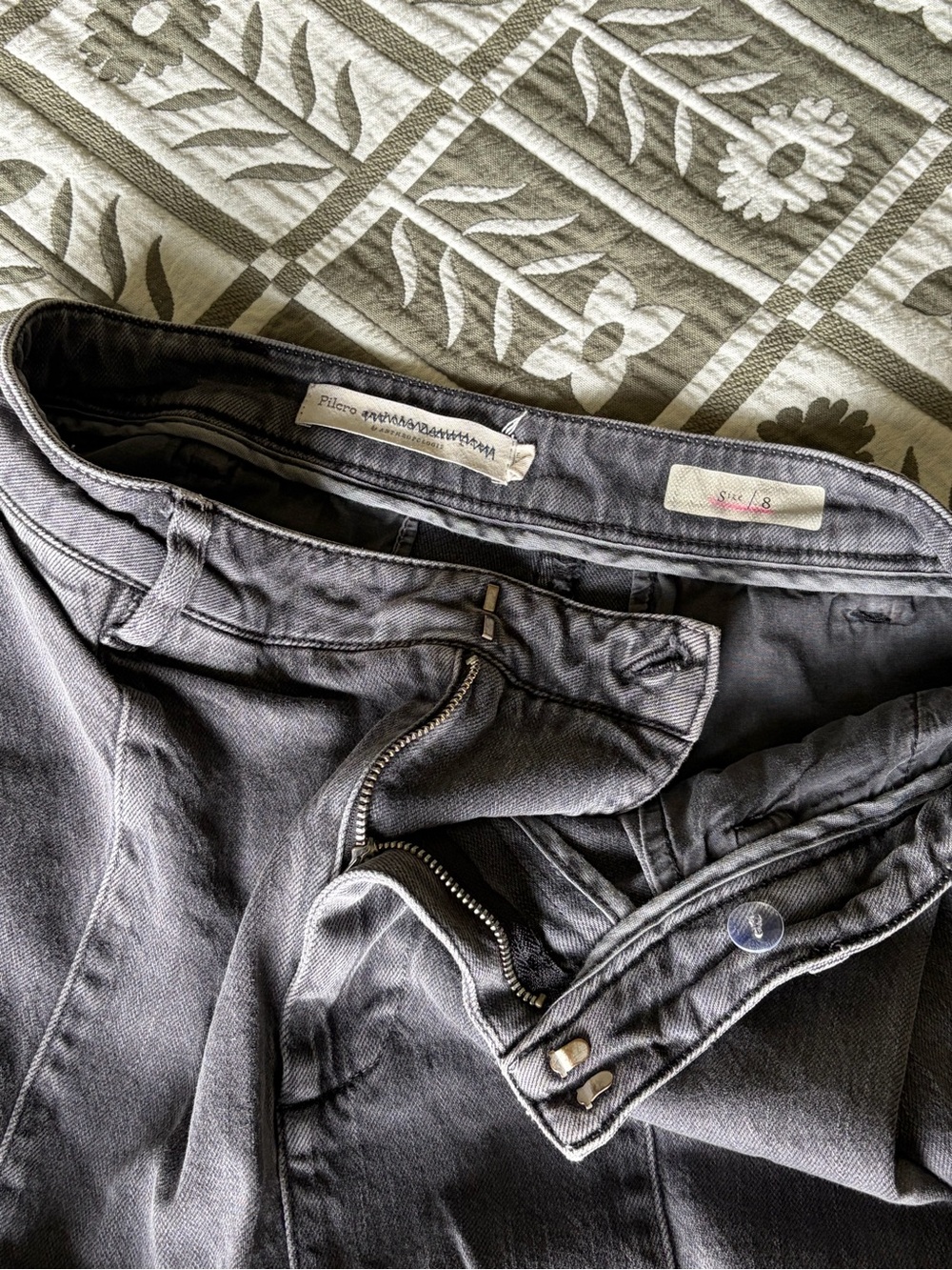 Anthropologie Pilcro Balloon Crop Jeans - Picture 4 of 4